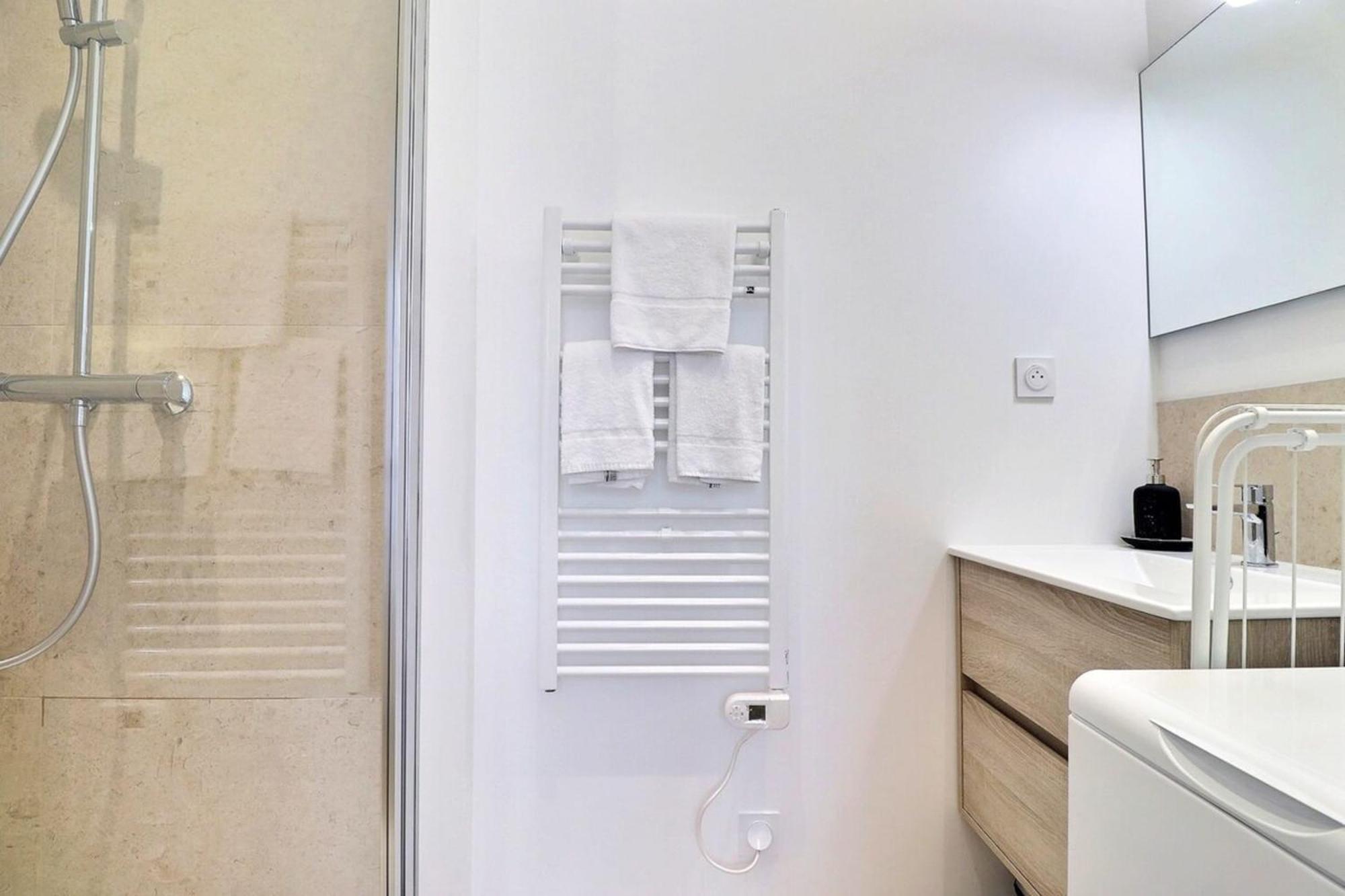 L'Origami - Lovely Newly Renovated Apartment With Garage - Villeurbanne Dış mekan fotoğraf